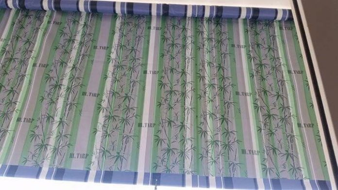 Bạt che nắng mưa tự cuốn